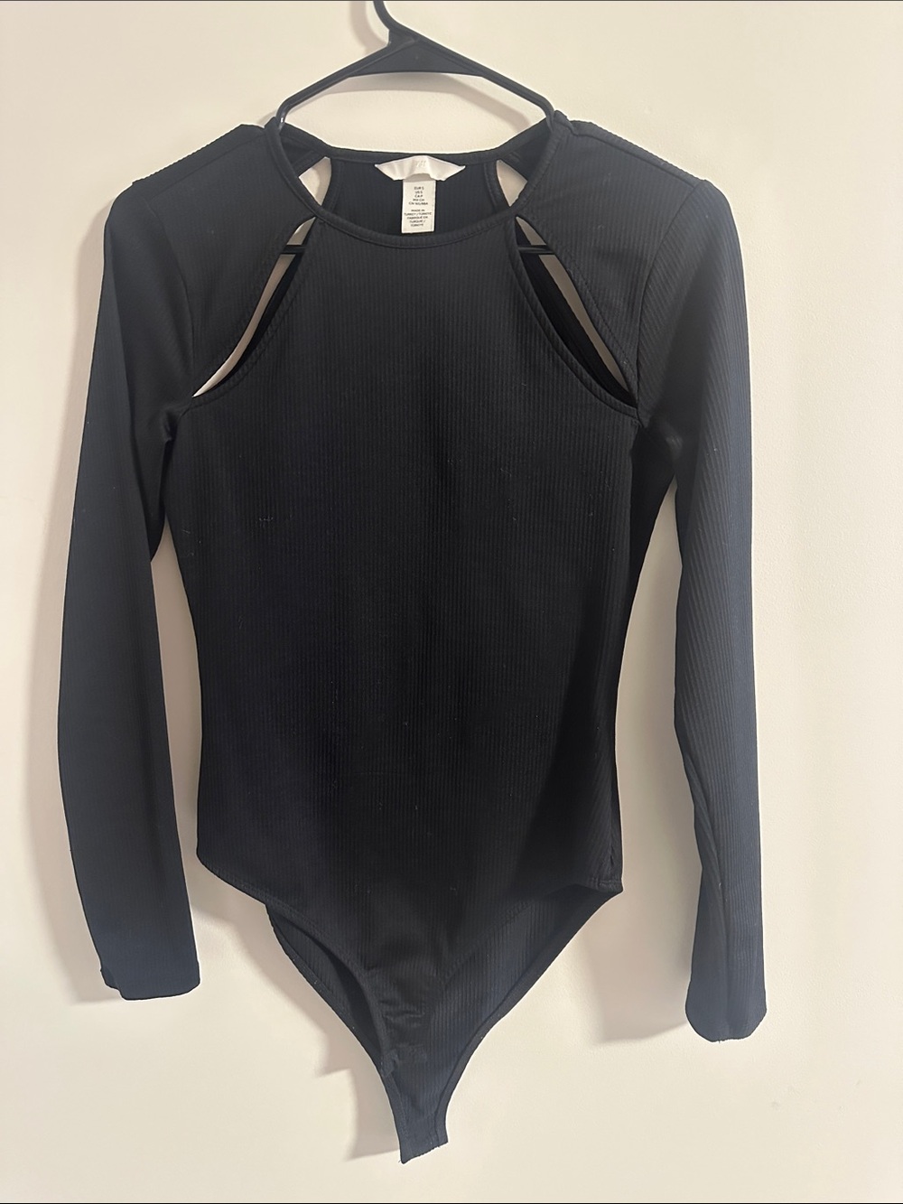 H&M Black Ribbed Long-Sleeve Bodysuit with Shoulder Cutoutsi